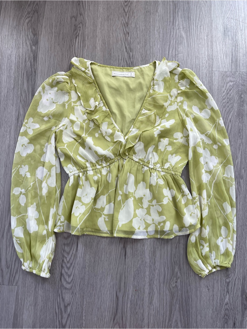 Abercrombie and fitch floral ruffle blouse